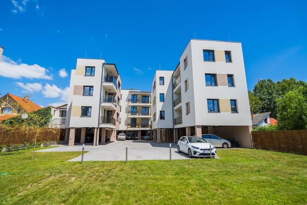 Jungle Apartment Siofok Dış mekan fotoğraf